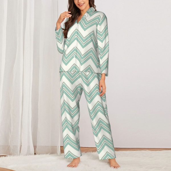 Women's Long-Sleeved Pajama Set - Image 3